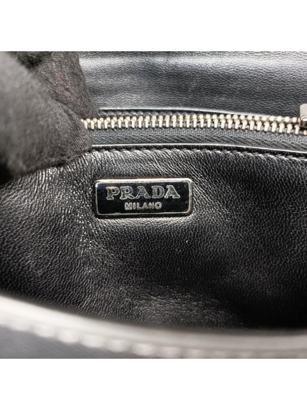★SOLD★ Prada Logo Chain Silver Saffiano Leather Bag - Picture 10 of 15
